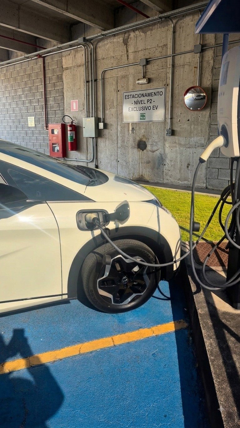 Instalação de carregador Wallbox para veículos elétricos pela OP ENERGY